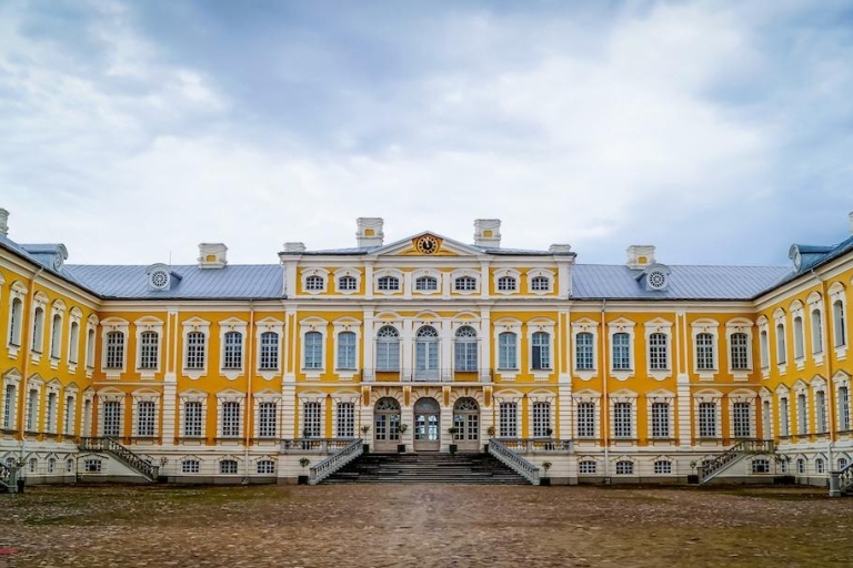 Vanuit Riga: Trip naar het Rundale Paleis & Bauska kasteelVanuit Riga: Trip naar Rundale Paleis & Bauska kasteel