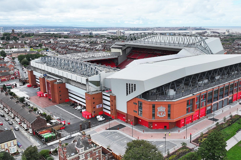 Birmingham : Liverpool et Manchester, des Beatles au football