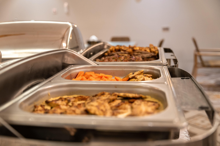 Doha: Wüstensafari, Abendessen vom Buffet &amp; ÜbernachtungsmöglichkeitDoha: Wüstensafari &amp; Abendessen vom Buffet im Camp