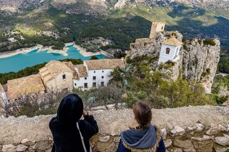 De Jávea à Guadalest et aux chutes d&#039;eau d&#039;AlgarPrise en charge depuis : Port de Jávea