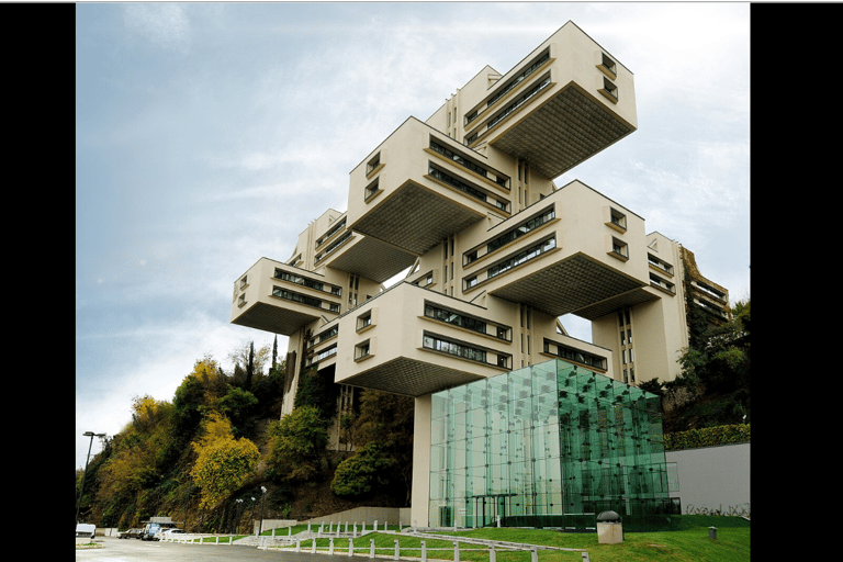 Tbilisi: Soviet Architecture Guided Tour with Transfers