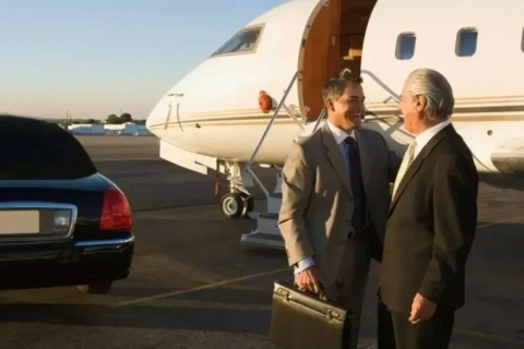 Scottsdale: Private Airport Transfer Airport to City SUV