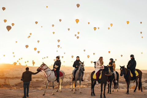 Experiencia a caballo al atardecer