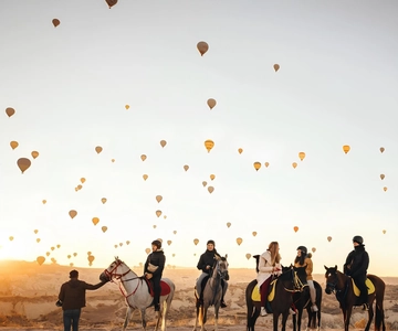 Sunrise-Cappadocia oplevelse på hesteryg