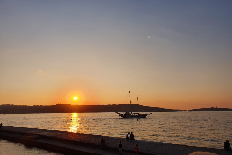 Malte : Croisière en bateau avec tuba et baignade au coucher du soleil dans le lagon bleu