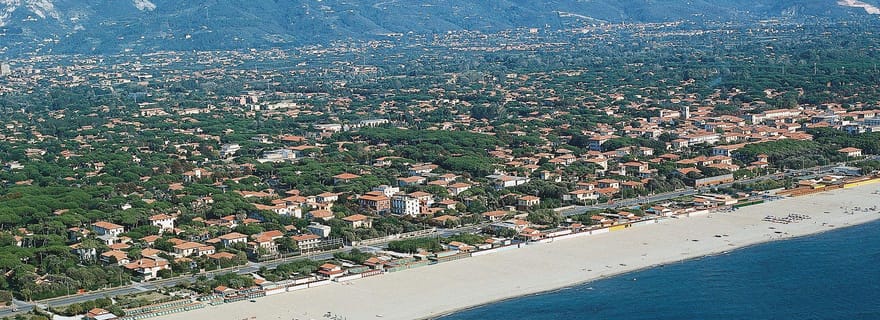 Depuis Forte dei Marmi : Parmigiano, Prosciutto & Ferrari Tour