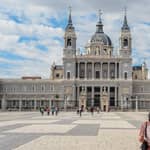 Madrid: Tour guidato di esperti del Palazzo Reale con Skip-the-Line