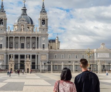 Madrid: tour del Palazzo Reale con opzione Collezioni Reali