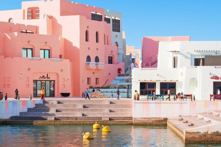 Doha: Private City Tour with professional Guide