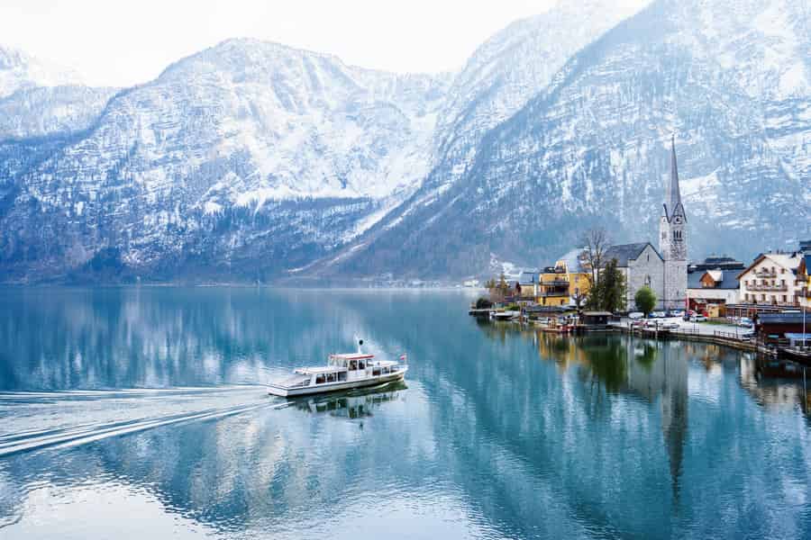 Ab Wien: Das Märchendorf Hallstatt mit Bootsfahrt. Foto: GetYourGuide