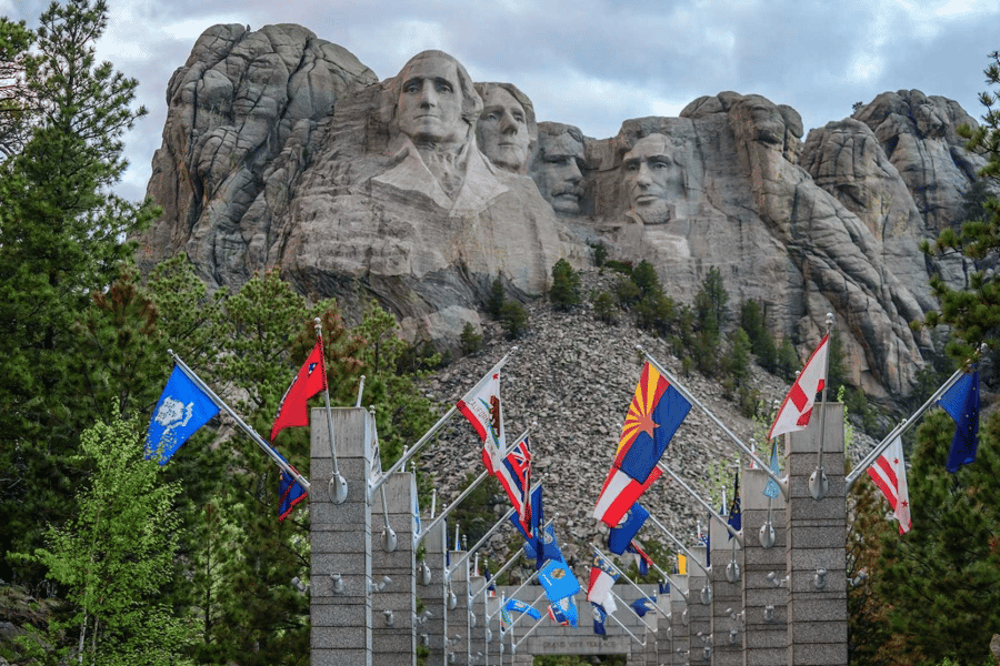 Von Rapid City aus: Mt. Rushmore und Crazy Horse Tour. Foto: GetYourGuide