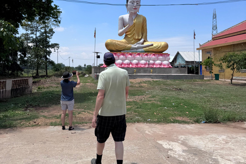 Phnom Penh Silk Island: Buddhism Philosophy and Beliefs Tour