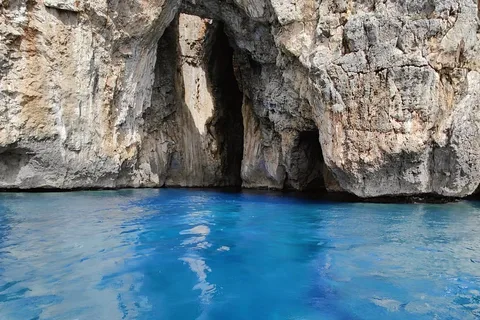 ESCURSIONE ALLE GROTTE DI SANTA MARIA DI LEUCA