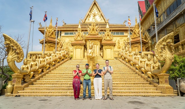 Phnom Penh Silk Island, Market Tour Ferry Ride wth Breakfast