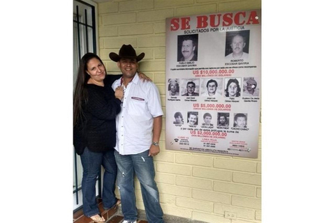 Medellín : visite d'une journée complète sur les traces de Pablo Escobar avec Carlos, l'ancien policierMedellín : visite guidée d'une journée complète sur les traces de Pabl