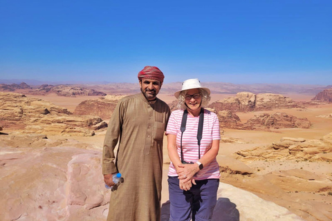 Wadi Rum: Overnight Jeep Tour with Meals and Sandboarding