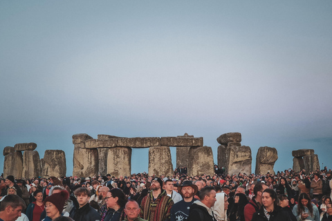 From London: Stonehenge Summer Solstice Sunrise Tour