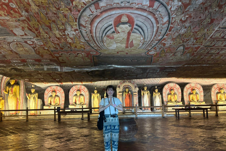 Sigiriya & Dambulla Private Tour with Village Experience