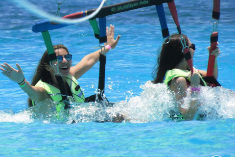 Cancún: Catamaran Plus naar Isla Mujeres met Parasail