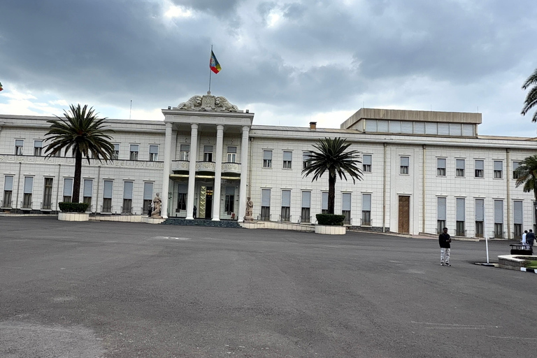 Addis Ababa: Guided Hop-On Hop-Off Tour with Guide