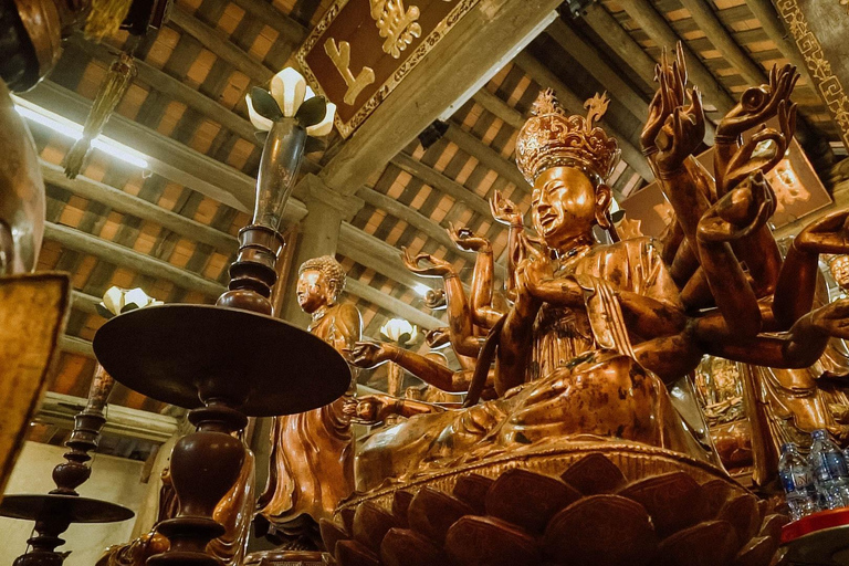 Hanói: salsa de soja, pueblo de los vermicelli y pagoda Thang NghiemTour privado: pueblo de la salsa de soja, pagoda, pueblo del incienso y sombreros