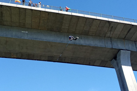 MELGAÇO: Pendular jump on the River Minho with Ruta Aventura.