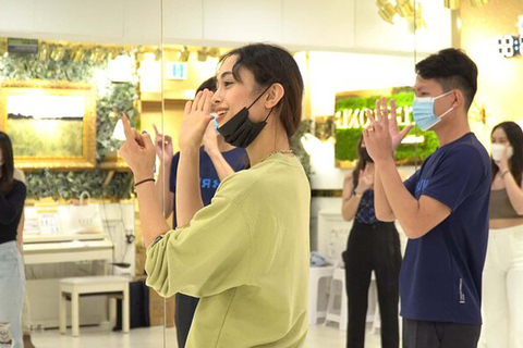 Seoul: BTS & BlackPink K-Pop Dance Class & Video Shooting Private Dance Class & Optional shooting