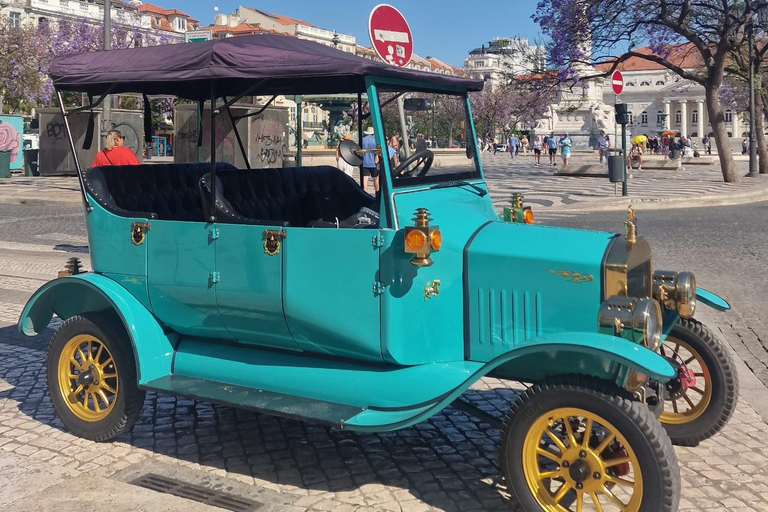 Découvrez l'histoire de Lisbonne à bord d'un tuk-tuk.Visite historique de Lisbonne en tuk-tuk électrique