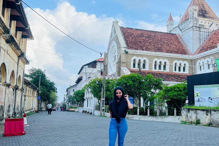 加勒堡：专业女导游带领的徒步导览加勒堡：专业女导游带你徒步导览