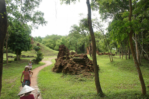 From Hoi An/Da Nang: Tour My Son Sanctuary with car and Boat Private tour : Hoi An or Da Nang Pickup