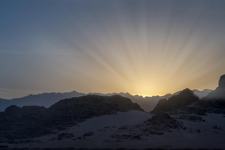 Hurghada: Star Watching Desert Adventure by Jeep with Dinner