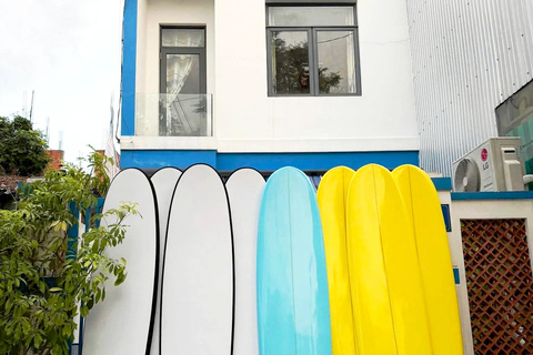 Da Nang: Ride Your First Wave with a Local Surf Coach