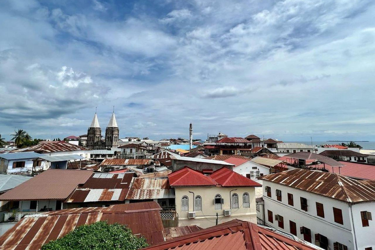 Cours de cuisine à Zanzibar, visite de Stone Town, équitation