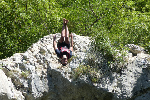 Split/Omiš: Cetina River Rafting with Cliff Jump &amp; Swimming3-Hour Rafting from Omiš