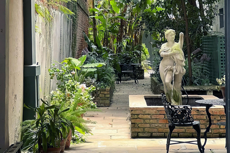 New Orleans: Small-Group French Quarter Architecture Tour