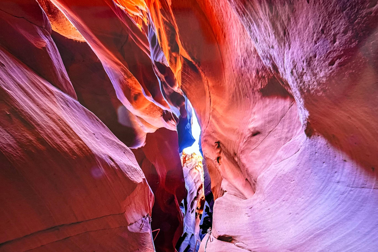 Page: Antelope Valley Wind Pebble Canyon Tour 2-Hour Tour