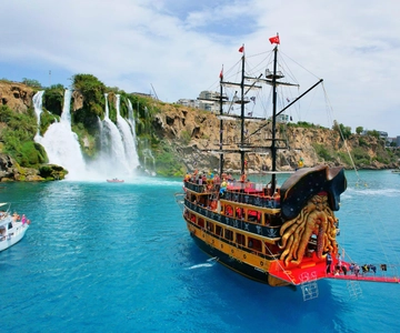 Antalya: Full-Day Lara Pirate Boat Trip w/Lunch and Transfer