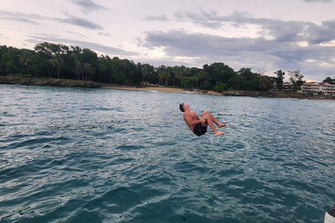 Puerto Plata: Party Catamaran to Sosua Bay Puerto Plata: Party Boat Catamaran to Sosua Bay