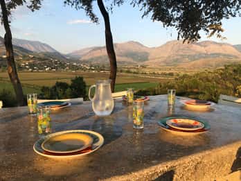 Saranda: Giornata in fattoria! Pranzo gourmet, tour e lezione di cucina!