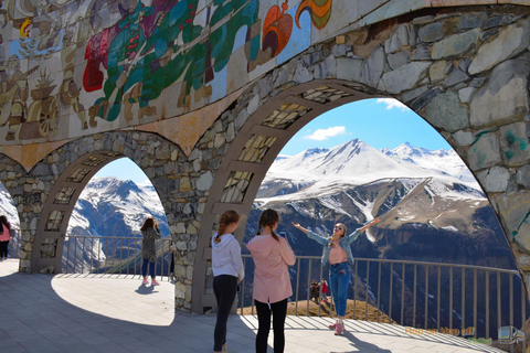 De Tbilisi a Kazbegi: Viagem às terras altas da Geórgia