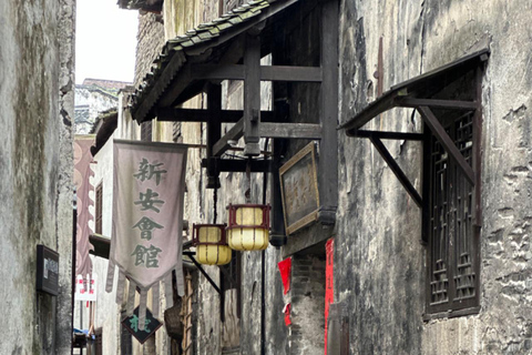 Trasferimento privato da Zhangjiajie a GuilinCon la fermata al villaggio di Chengyang Dong