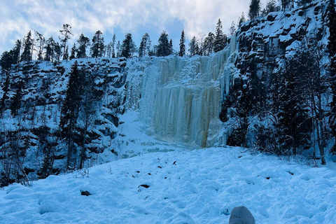 Rovaniemi: Canyon Winter Hike with Frozen Water Falls