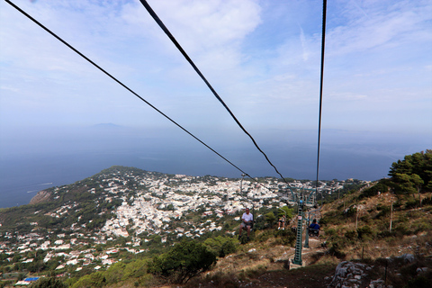 Capri und Anacapri Tour: Faraglioni und Höhlen von Sorrent aus