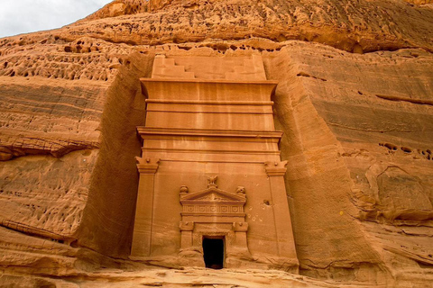 AlUla: Hegra, Elephant Rock and Old Town Day Tour