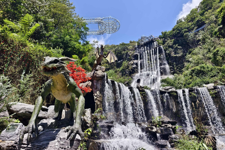 قوانغتشو: ركوب الرمث في Gulong Gorge والجسر الزجاجي والسباقمضيق جولونج: جولة من 3 أنشطة