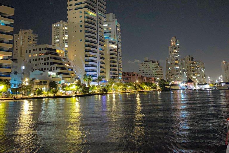 Cartagena: Tour por la bahía en barco deportivo