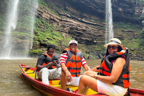 "Ghana Unveiled: Esplora il cuore dell'Africa occidentale" in 7 giorni."Ghana svelata: scopri il cuore dell'Africa occidentale" .