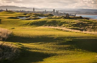 Von Edinburgh: St. Andrews & Whisky-Tour (Kleingruppe)