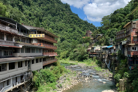 Taipei: 8 Hours Private Day Tour in Wulai with Benz Vito Wulai 8 hours day tour at 2026 Chinese New Year