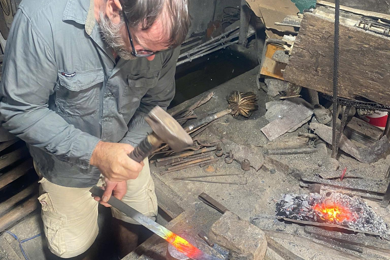 Hoi An: Knife-making Workshop with Hotel Pickup